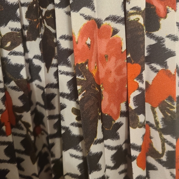 ZARA houndstooth and flower printed midi skirt size Small - Picture 3 of 5